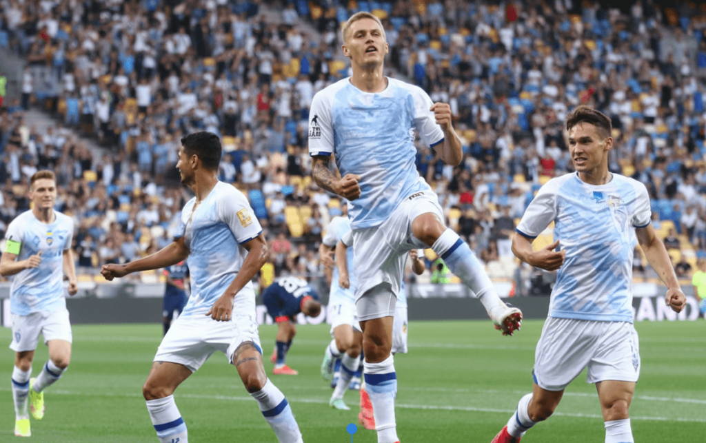 Réception de Kalondji dans les bureaux du Dynamo de Kiev.