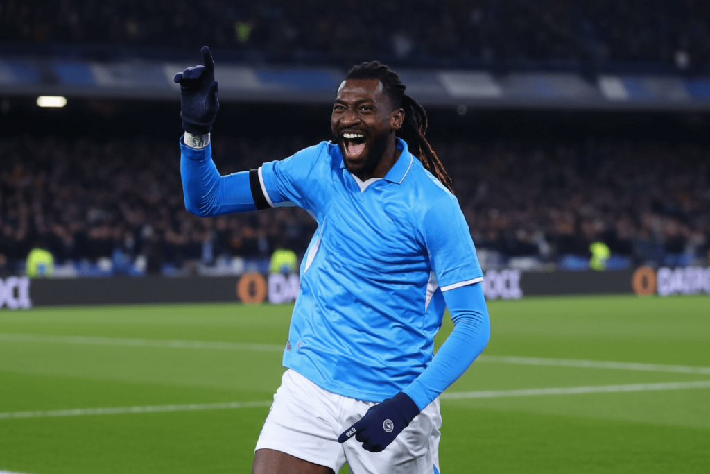 Frank Anguissa célébrant un but avec le Napoli.