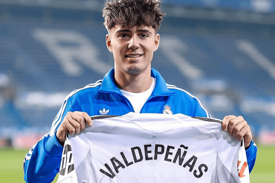 Víctor Valdepeñas, défenseur Real Madrid Castilla, convoité par Arsenal transfert 2026