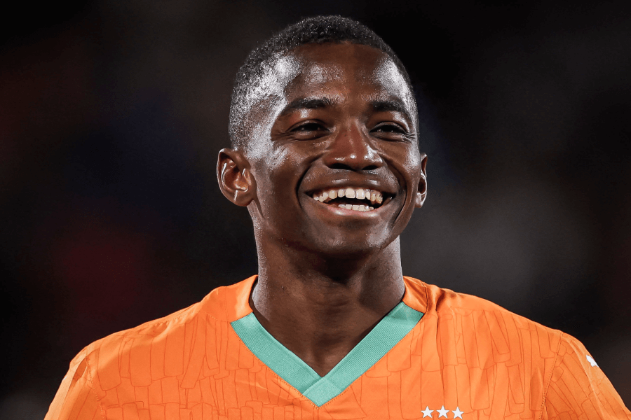 Bazoumana Touré ailier Hoffenheim driblant défenseur Bundesliga 2025-26