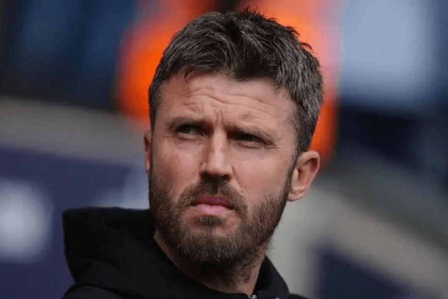 Michael Carrick et Ole Gunnar Solskjaer, respectivement manager intérimaire et ancien entraîneur de Manchester United 2026