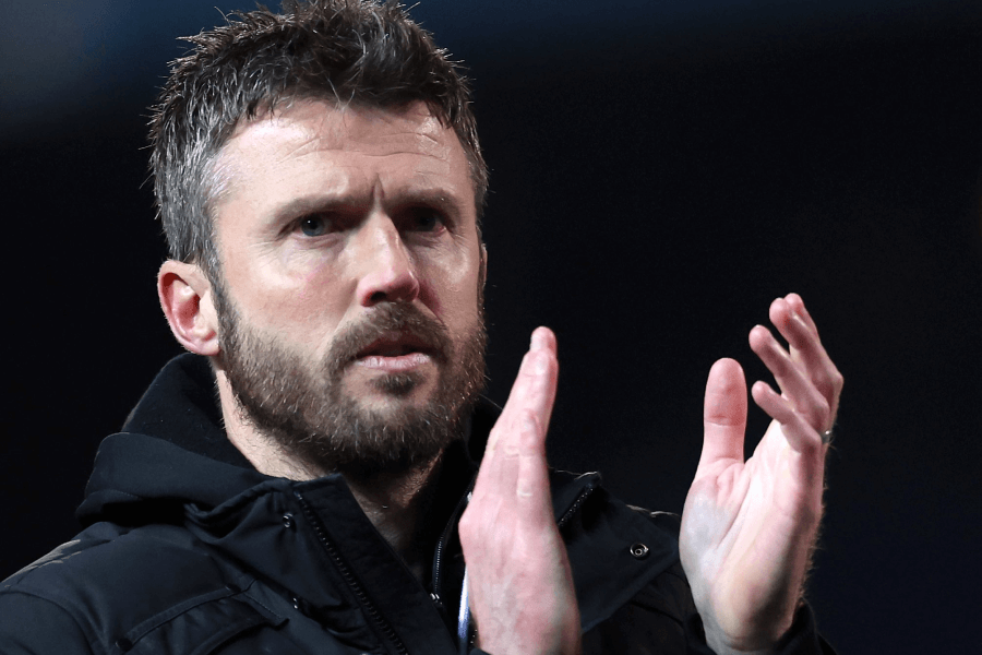 Michael Carrick sur le banc lors d'un match précédent.