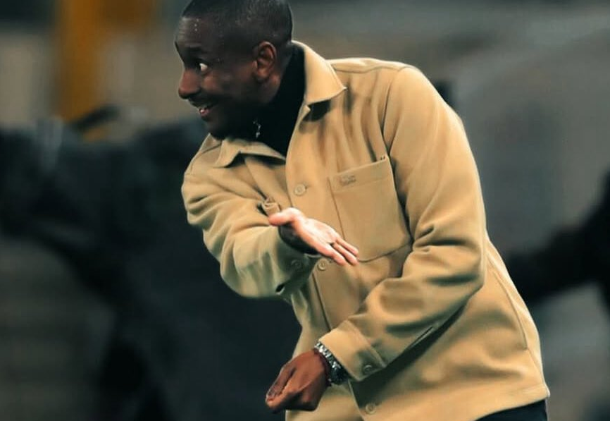 Sundowns face au fantôme Mokwena : Modise et Johnson décryptent le choc contre le MC Alger