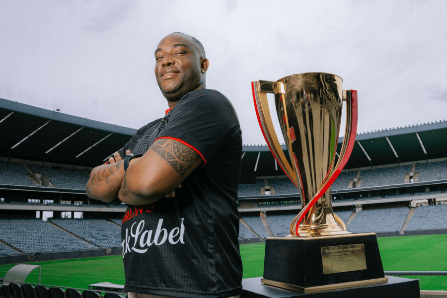 Benni McCarthy entraîneur attaquants Manchester United Old Trafford staff technique Erik ten Hag