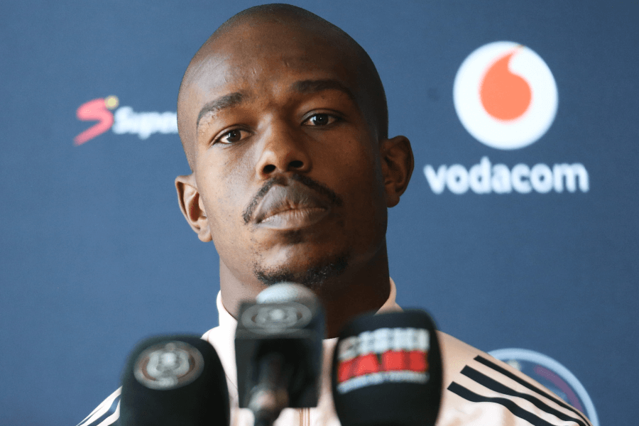 Nkosinathi Sibisi capitaine Orlando Pirates brassard 2025 2026