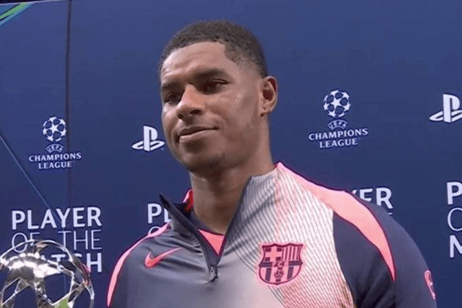 Marcus Rashford célèbre but FC Barcelone Camp Nou saison 2026