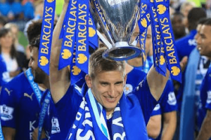 Marc Albrighton Leicester City maillot bleu action Championship 2026