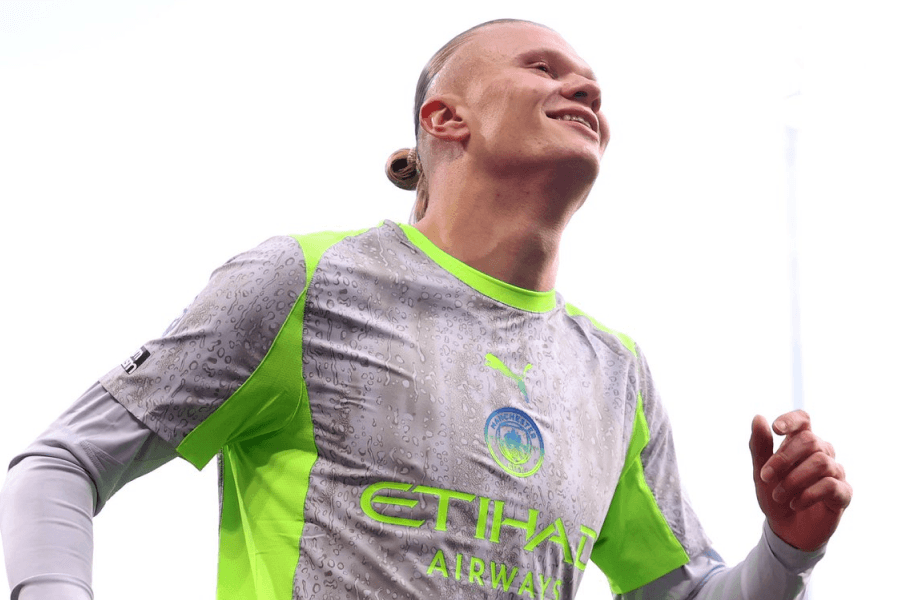 Erling Haaland célèbre un but en FA Cup avec Manchester City devant Wembley