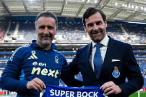 Vitor Pereira entraîneur Nottingham Forest conférence presse maintien Premier League 2026