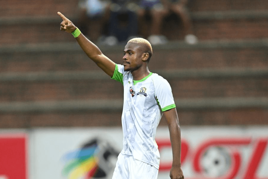 Daniel Msendami ailier Orlando Pirates entraînement Soweto avril 2026