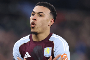Morgan Rogers milieu offensif Aston Villa action Premier League 2026