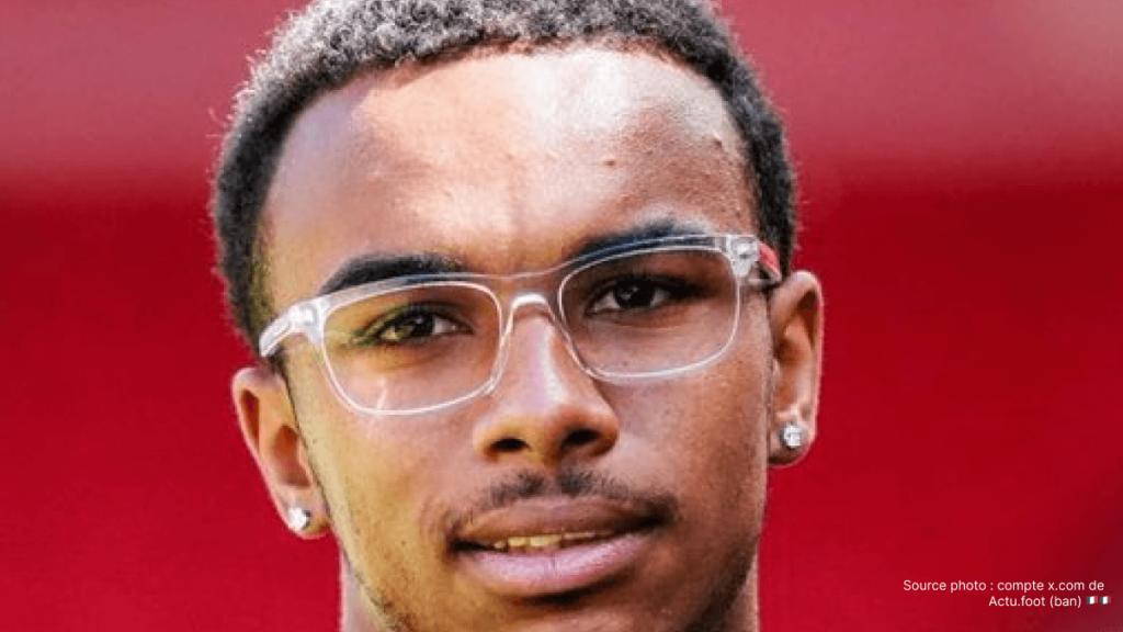 Eli Junior Kroupi attaquant Bournemouth 19 ans né Lorient origines ivoiriennes ciblé par Manchester City 2026