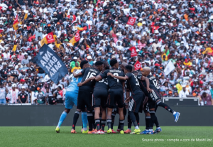 Bernard Parker coach intérimaire de TS Galaxy célèbre la victoire 3-2 contre Mamelodi Sundowns au Mbombela Stadium de Nelspruit le 12 mai 2026