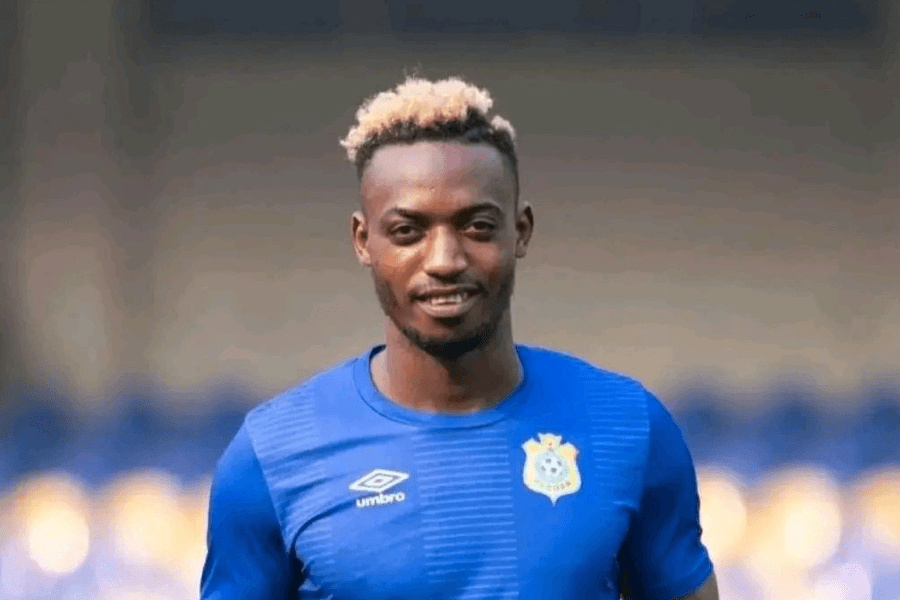 Henoc Molia nouvel ailier de l'Azam FC après son transfert depuis le FC Saint-Éloi Lupopo de Lubumbashi — mercato juin 2026, Dar es Salaam, Tanzanie