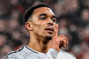 Trent Alexander-Arnold à l'entraînement du Real Madrid en juin 2026, José Mourinho attendu comme entraîneur au Bernabéu — saison 2026-2027