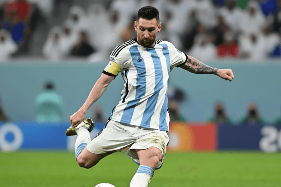 L'action de Lionel Messi pendant un match avec l'Inter Miami.