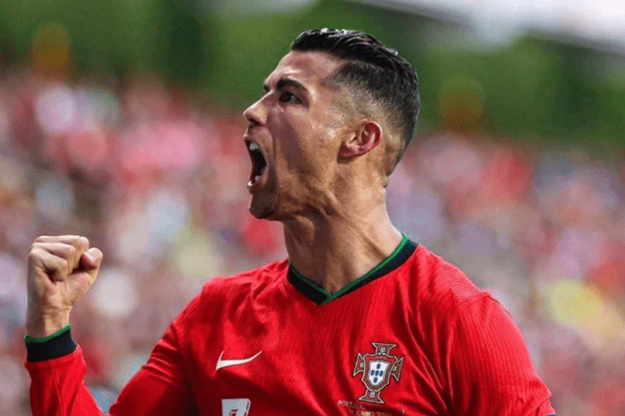 Cristiano Ronaldo proche des 1000 buts