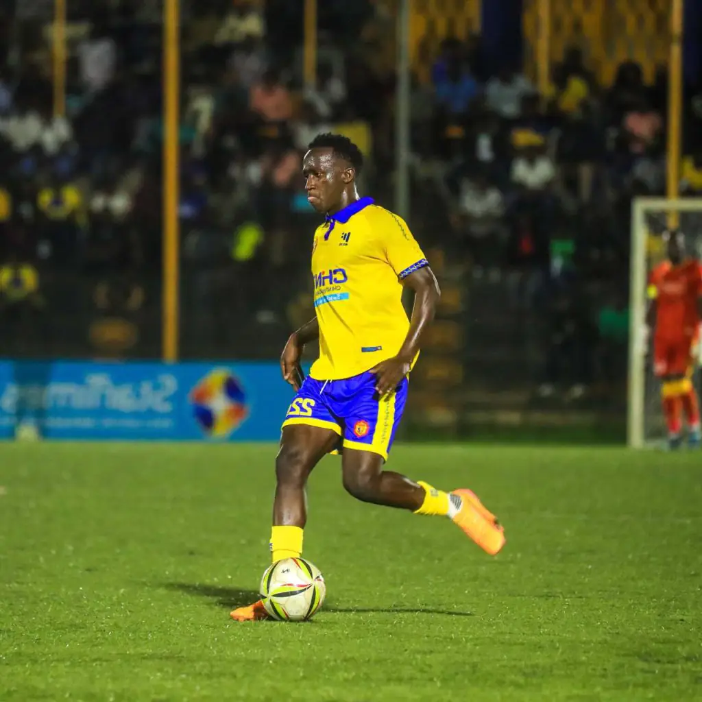 Célébration d'Allan Okello après un but en compétition