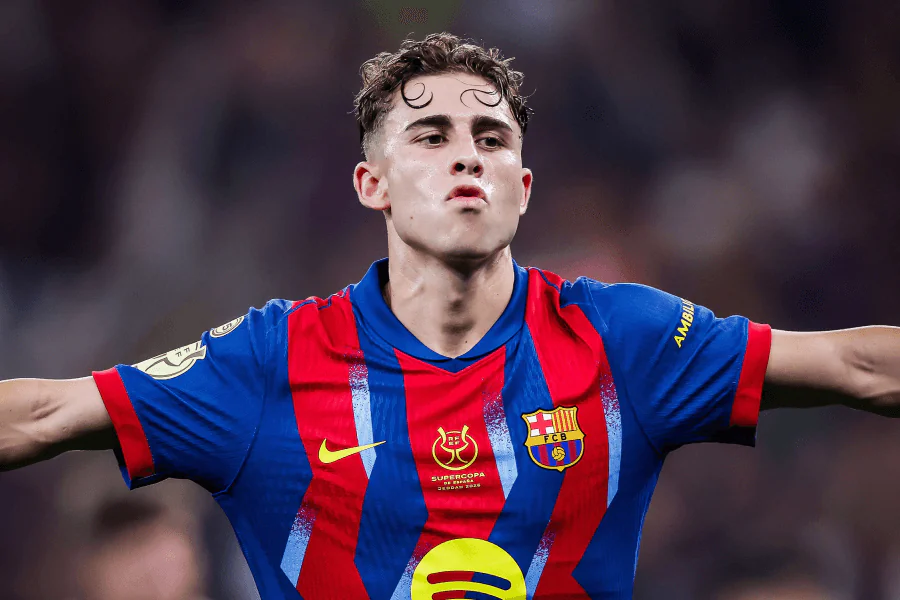 Fermin Lopez en action au milieu de terrain contre le Real Madrid