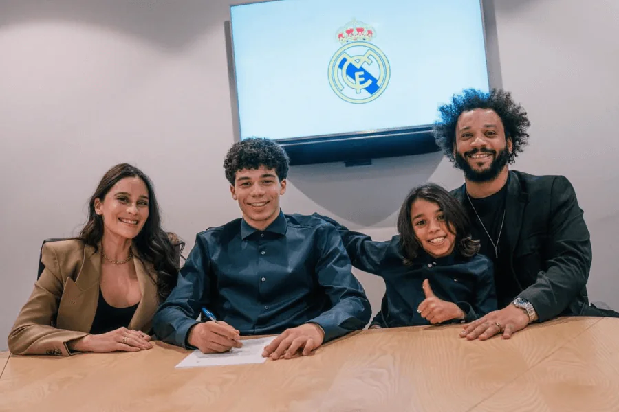 Marcelo et son fils Enzo Alves au stade Santiago Bernabéu