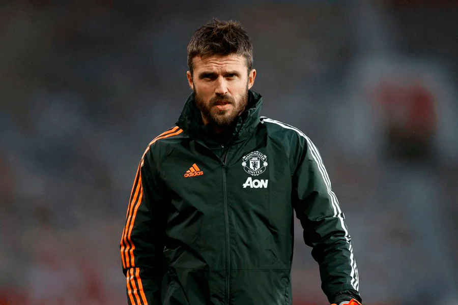 Michael Carrick lors d'une conférence de presse au club.