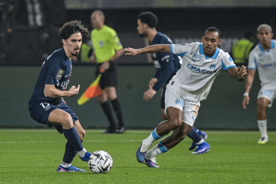 Dembélé marque pour PSG contre Marseille