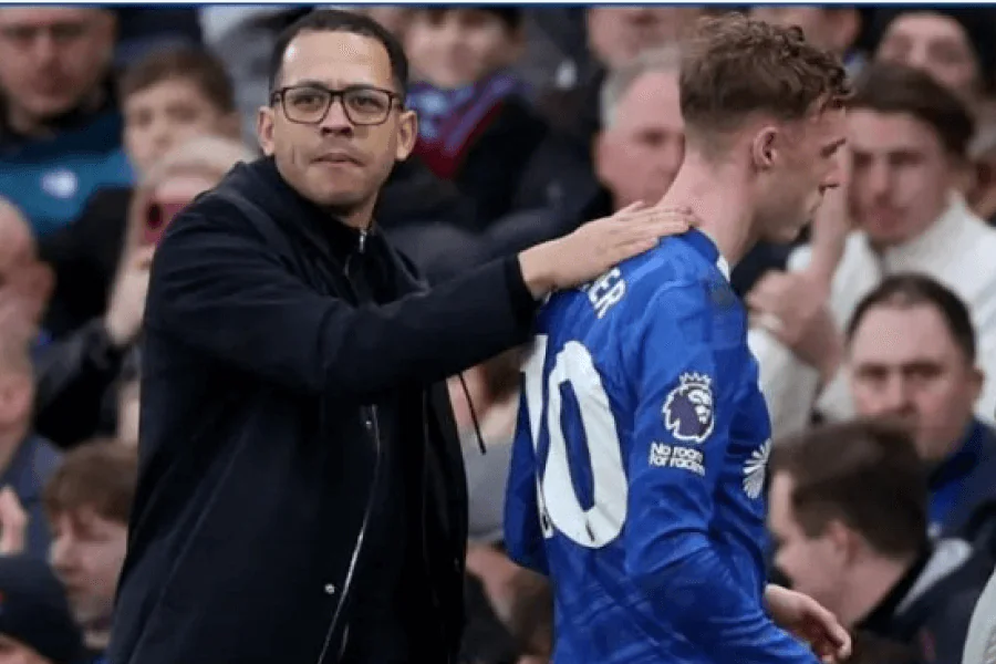 Liam Rosenior conférence presse Chelsea transfert Palmer janvier 2026