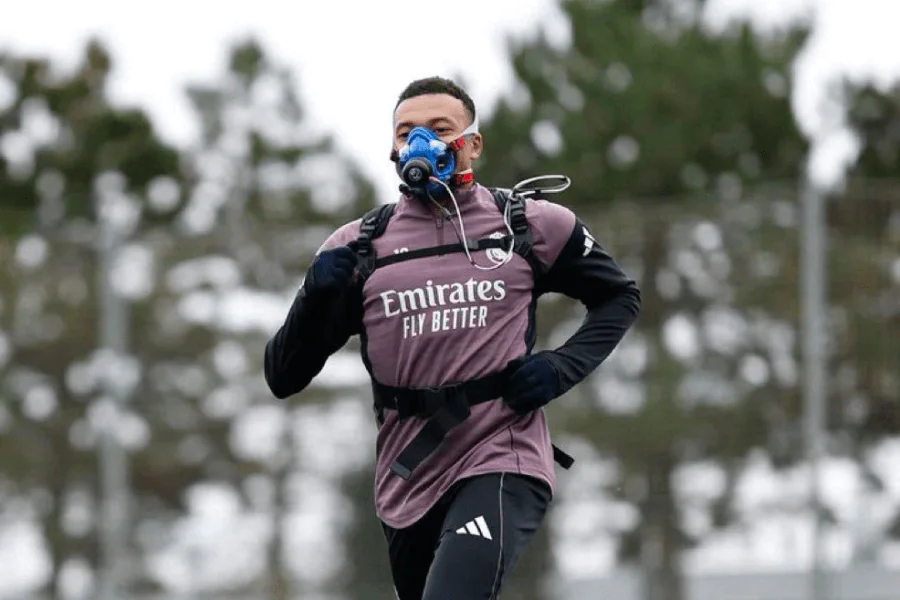 Masque Cosmed V5 équipement test VO2 max harnais bleu technologie sport professionnel