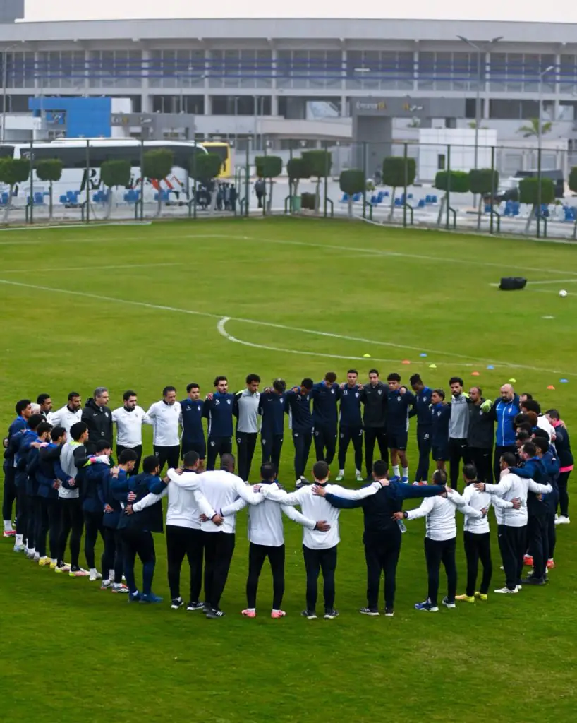 Kaizer Chiefs joueurs arrivée aéroport Le Caire Égypte