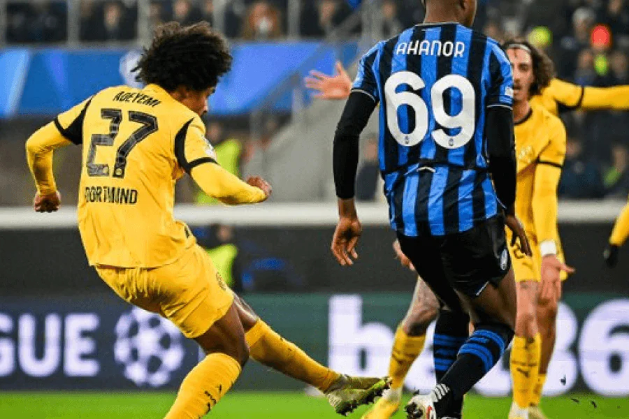 Karim Adeyemi célèbre un but avec l'équipe nationale allemande lors d'un match officiel

