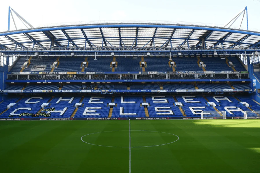 Stamford Bridge Chelsea stade extérieur soir match Premier League
