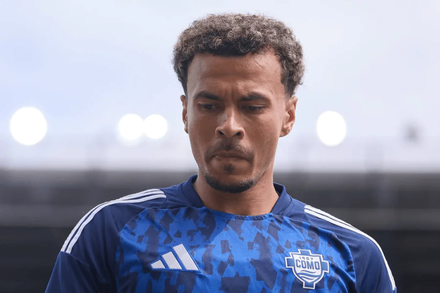Dele Alli s'entraîne seul à la Tottenham Hotspur Way mars 2026