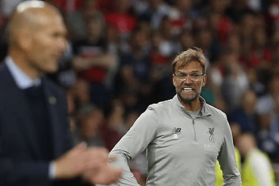 Jürgen Klopp soulevant la Ligue des champions avec Liverpool en 2019