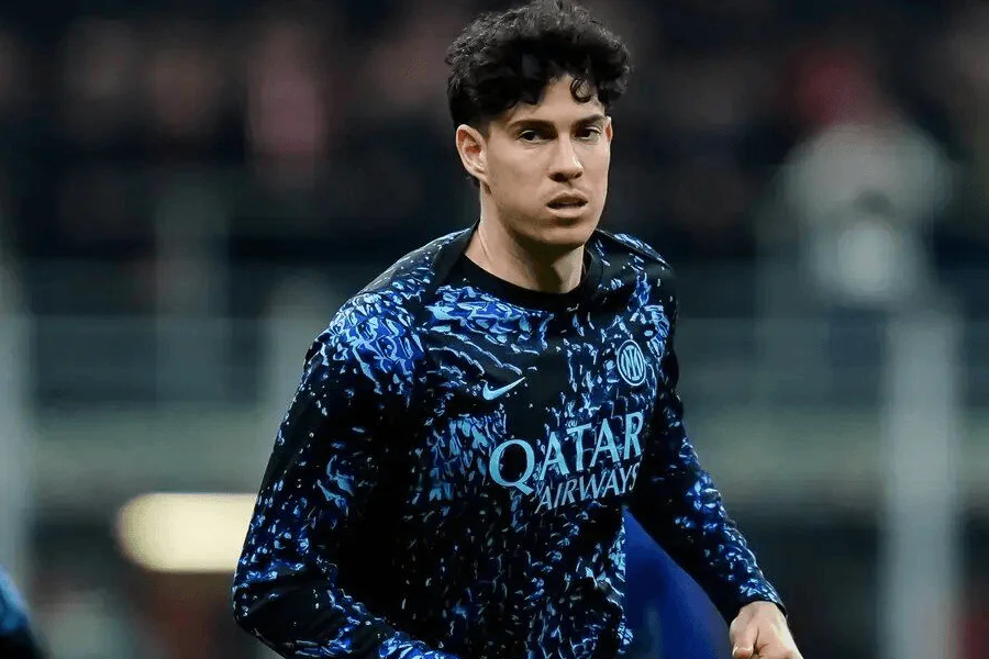 Alessandro Bastoni Inter Milan défenseur central priorité Barcelone mercato 2026