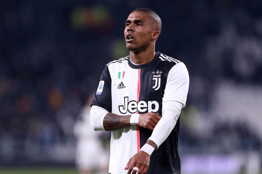 Douglas Costa Bayern Munich maillot rouge ailier brésilien ancien coéquipier