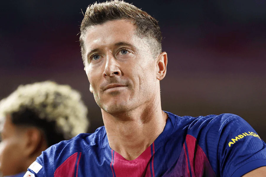 Lewandowski but célébration Camp Nou Barcelone Liga Ligue Champions 2026