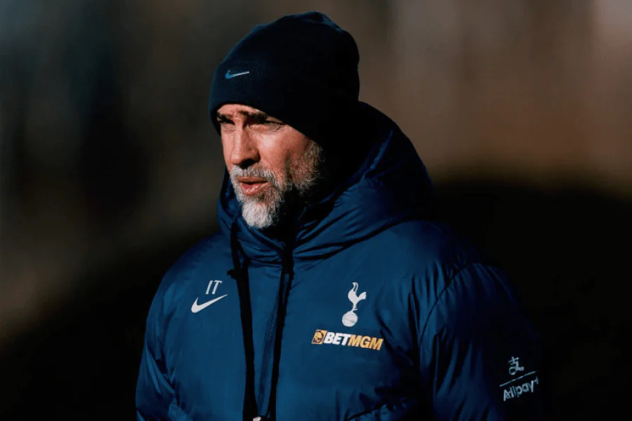 Igor Tudor entraîneur Tottenham lors d'une conférence de presse tendue