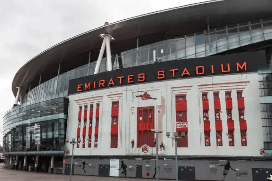 Arsenal Emirates Stadium supporters avant retour quart LDC Sporting CP 2026