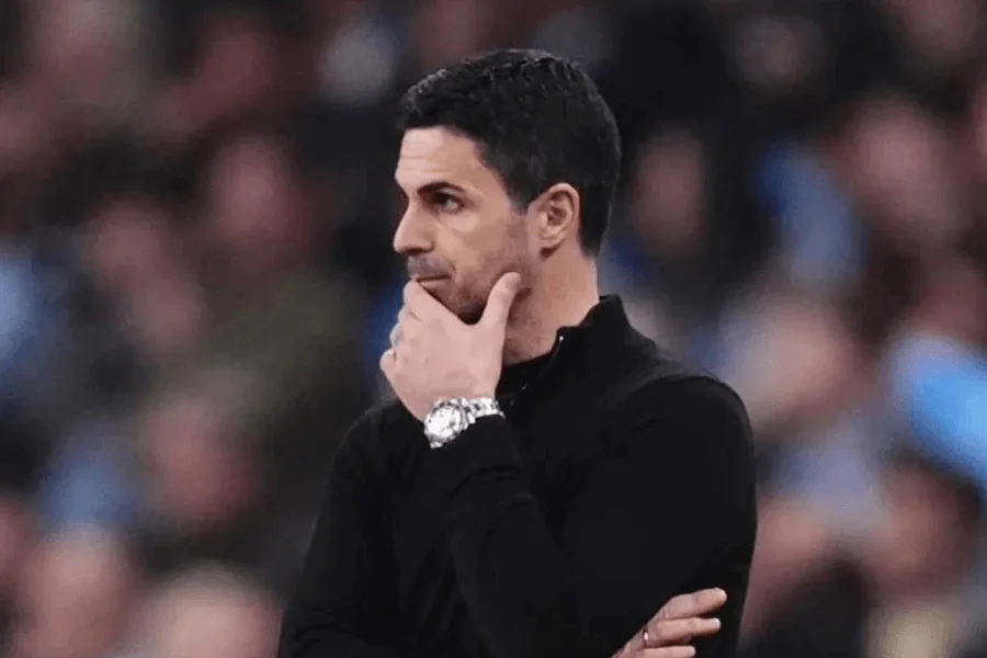 Mikel Arteta Arsenal intérêt Goretzka transfert milieu Premier League 2026