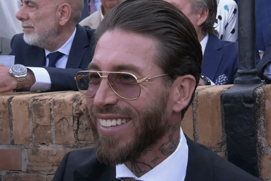 Sergio Ramos Real Madrid capitaine maillot blanc Ligue Champions