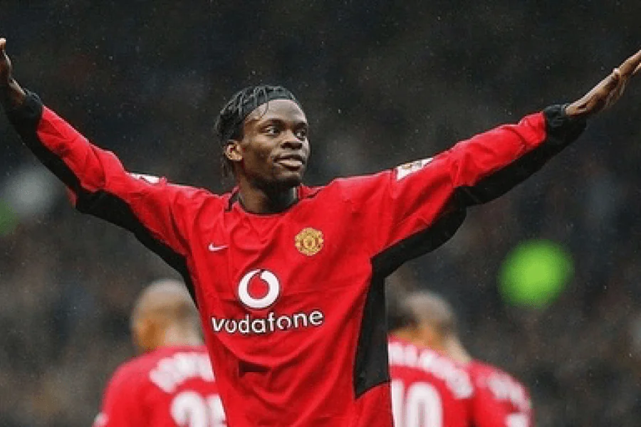Louis Saha ancien attaquant de Manchester United lors d'une interview en 2026