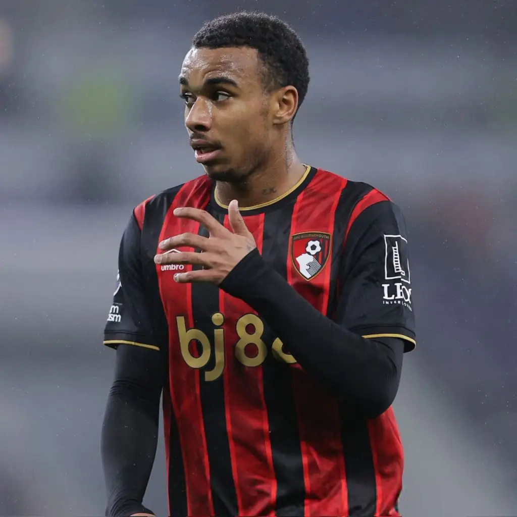 Eli Junior Kroupi attaquant Bournemouth 19 ans né Lorient 1,79m fils Elie Kroupi ciblé Man City 2026