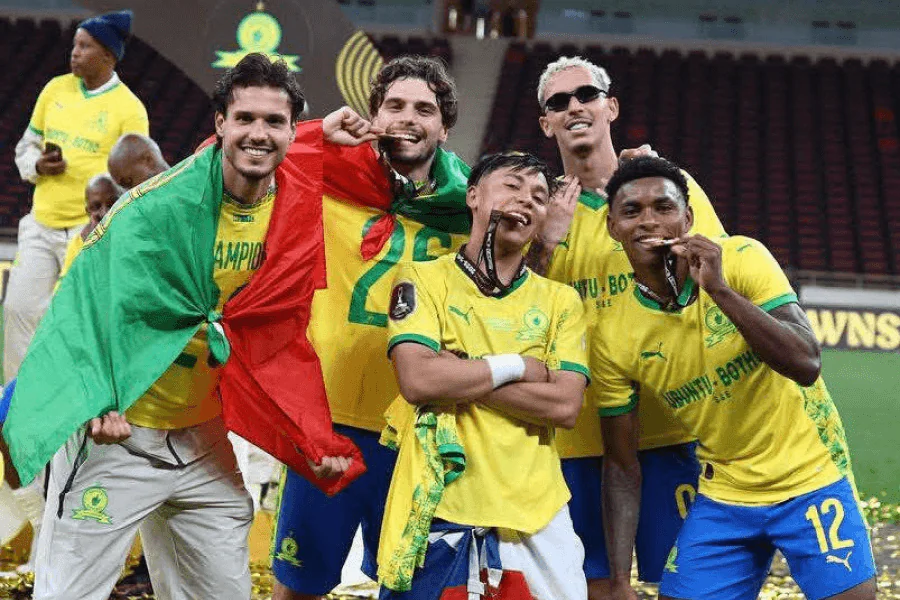 Défilé des champions Mamelodi Sundowns à Church Square Pretoria le 27 mai 2026 après la victoire en CAF Champions League – Cardoso Sundowns Leipzig 29 mai
