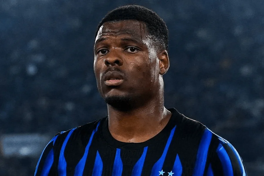 Denzel Dumfries sous le maillot de l'Inter Milan en 2026, ciblé par le Real Madrid pour concurrencer Trent Alexander-Arnold à droite
