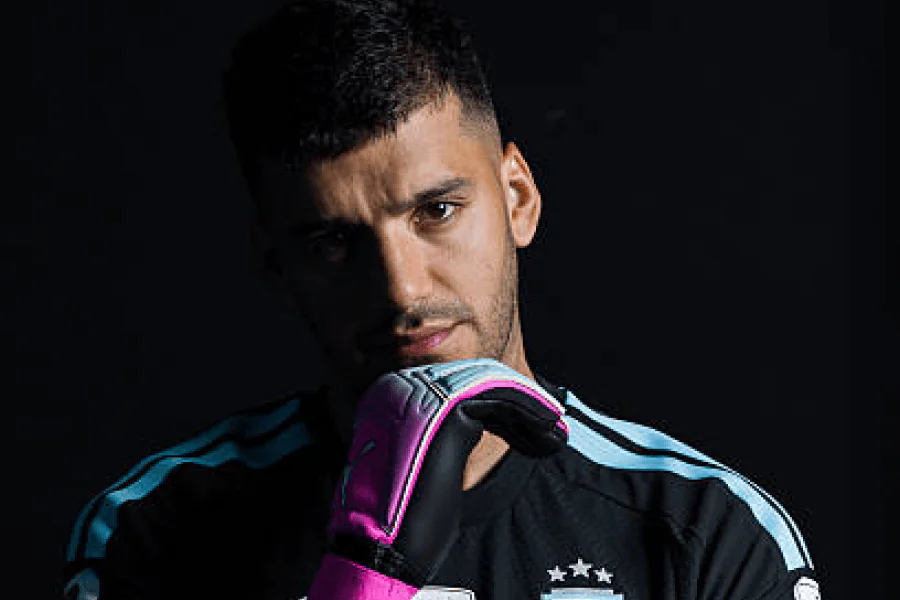 Geronimo Rulli gardien de l'Olympique de Marseille et doublure de Martinez en Argentine — potentiel titulaire face à l'Algérie au Mondial 2026